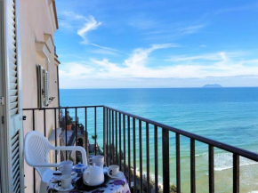 holidaycasa Brandy- A picco sul mare Sperlonga